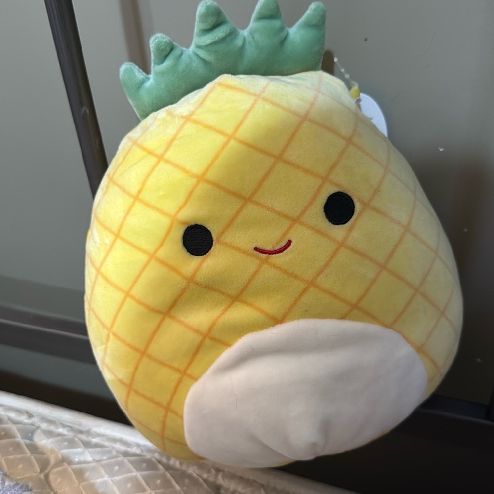 Pinneapple Squishmallow